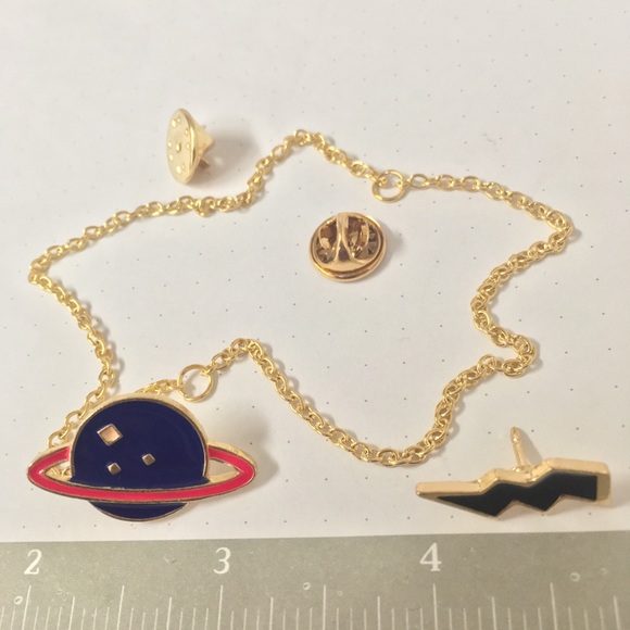 Space & lightning enamel & metal pins w/chain NIB - Picture 7 of 8